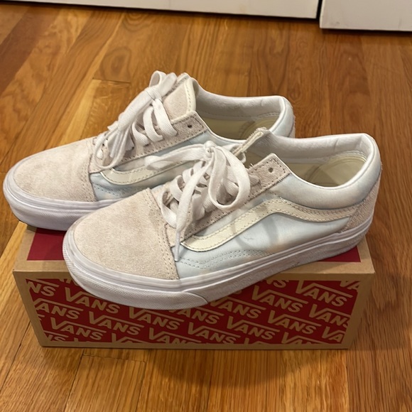 Twice worn - Picture 2 of 4